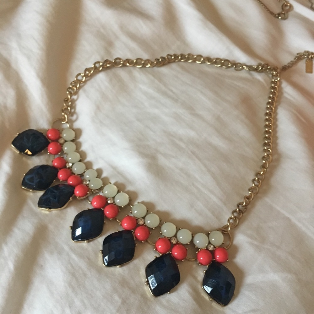 Chunky statement choker